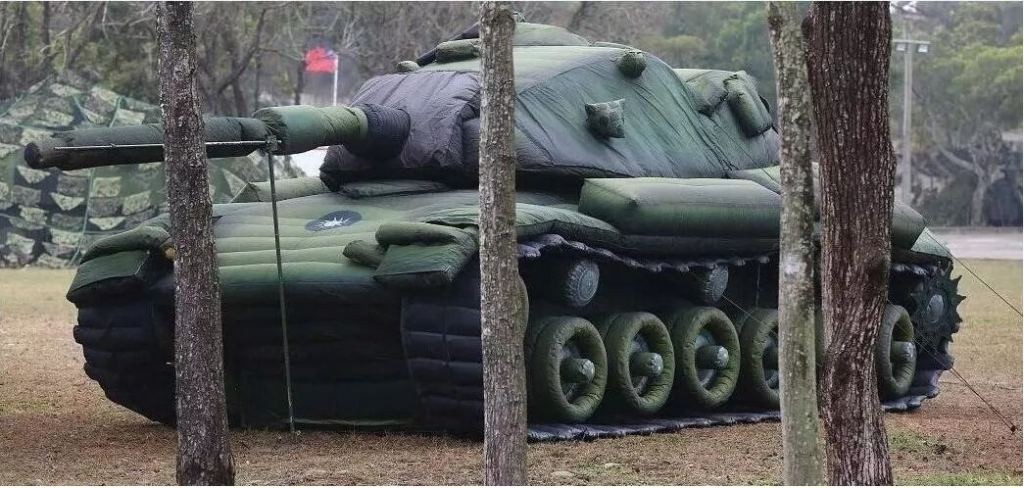 岳普湖军用充气坦克